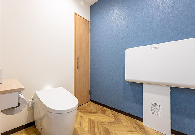 トイレ(オムツ交換台あり)